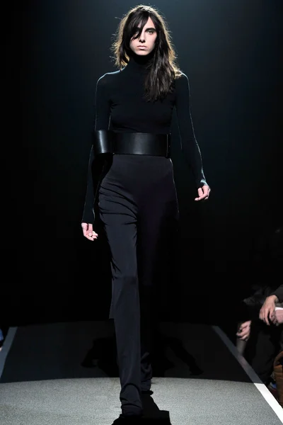 Look 13